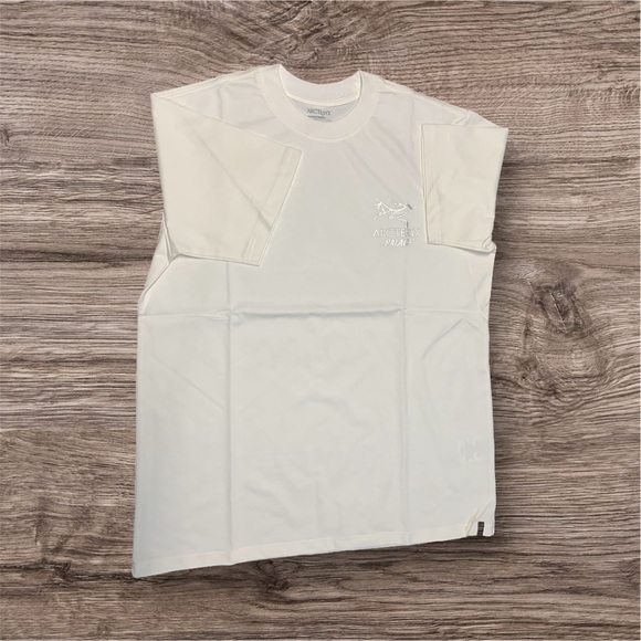Palace x Arcteryx Shirt White - Picture 1 of 2
